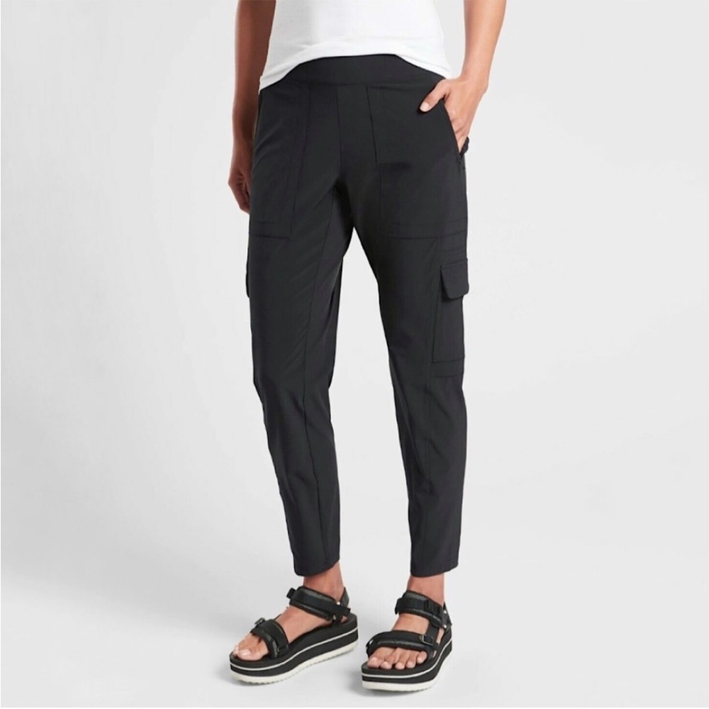 Athleta Chelsea Cargo Lightweight Pants